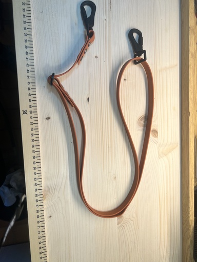 Ligne de chien ajustable - Sangle PVC 16 mm - longueur maximum 1,50m